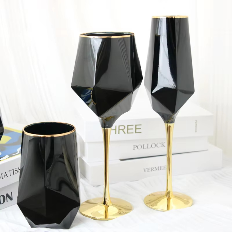 Czysty czarny kryształ ze złot – Wine Whiskey Beer recenzja i cena