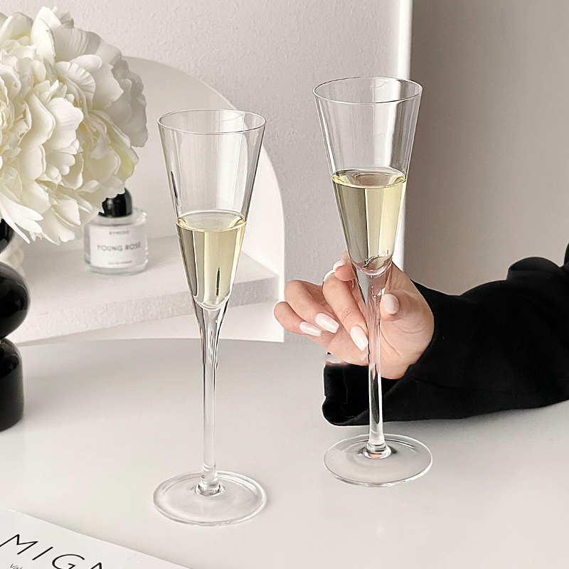 Francuskie romantyczne kielisz – Champagne Flute Pair recenzja i cena